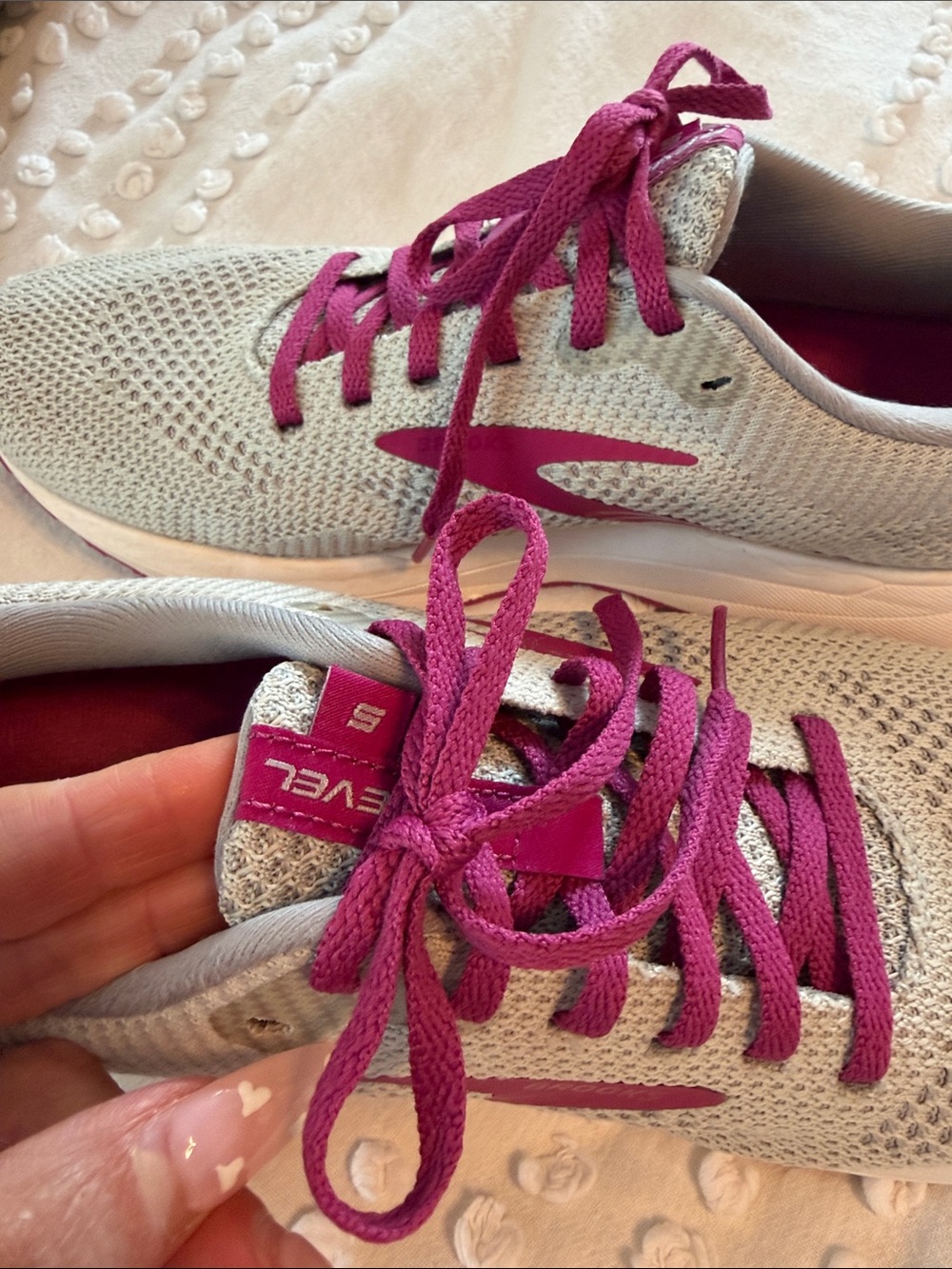 Brooks Revel 5 women’s athletic shoes, magenta, gray, and white sz 9 - Picture 5 of 10
